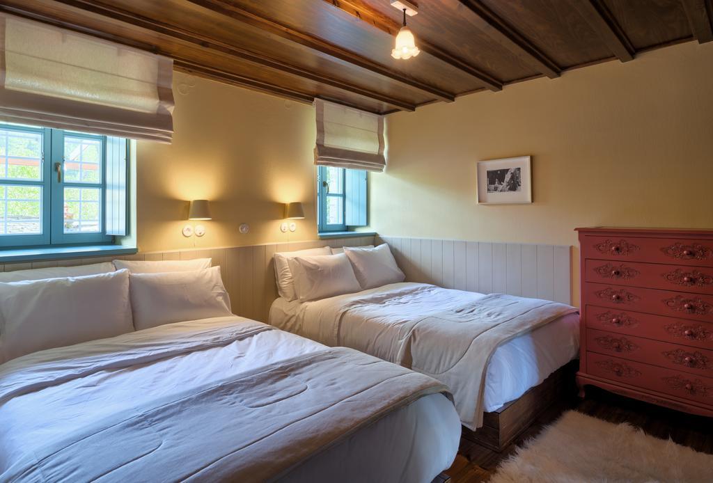 Virginia Hotel Asprangeloi Quarto foto